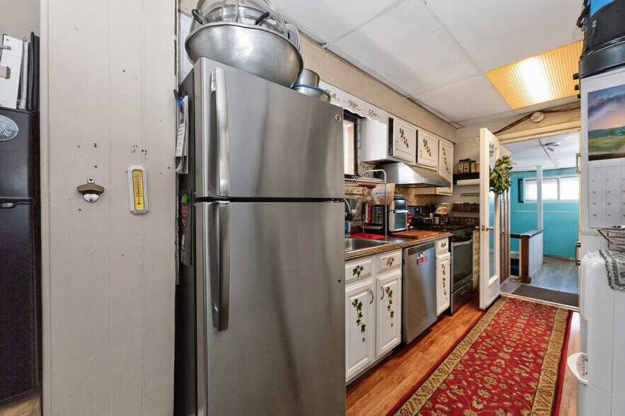 More Photos Of 41 Chestnut St, Amsterdam Storefront Retail Residential For Sale