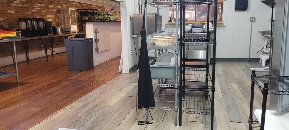 More Photos Of 14 E Patrick St, Frederick Storefront Retail Office For Sale