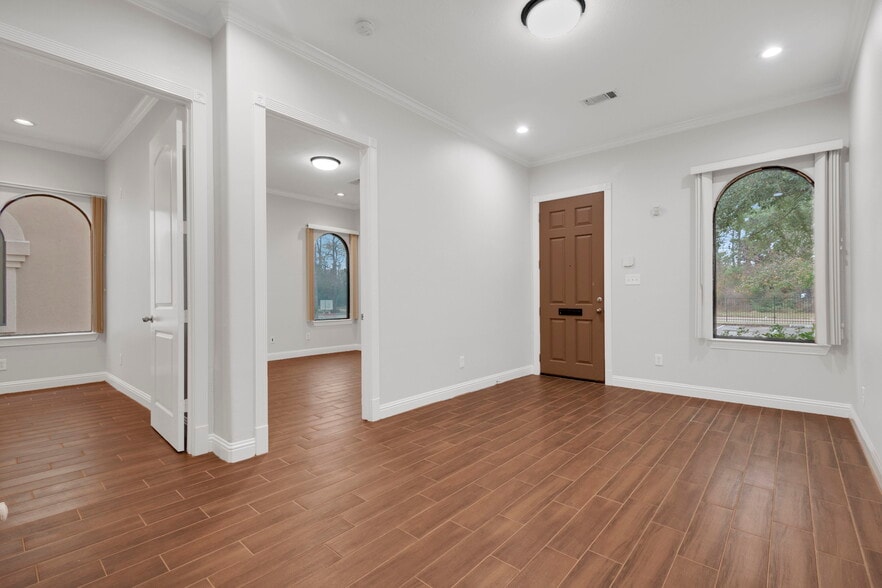 More Photos Of 12818 Willow Centre, Houston Office Residential For Sale