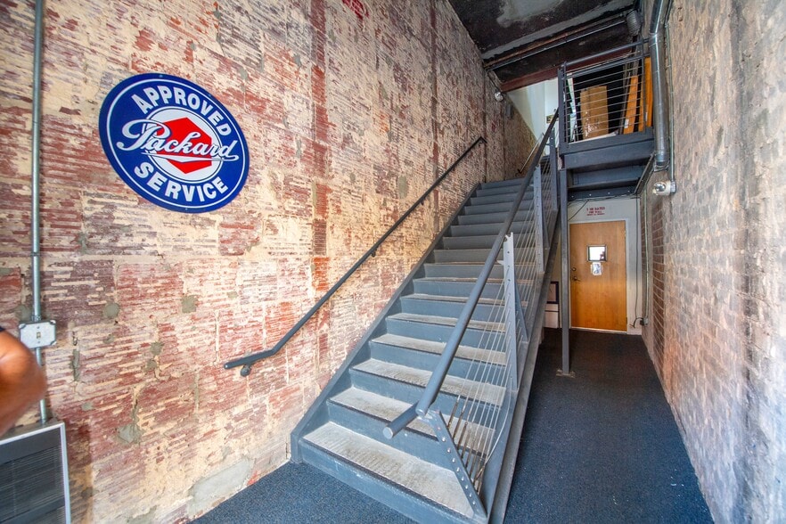 More Photos Of 1310 S Tryon St, Charlotte Office For Lease
