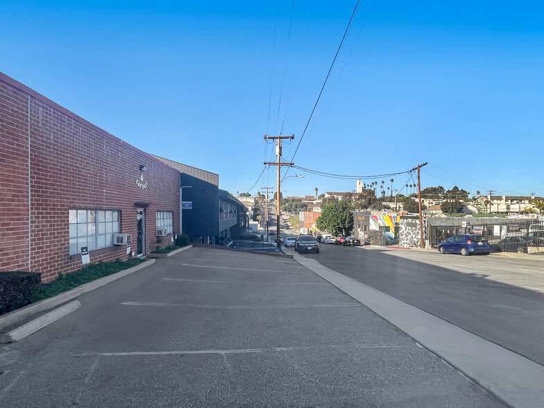 More Photos Of 107-111 Sierra St, El Segundo Service For Lease