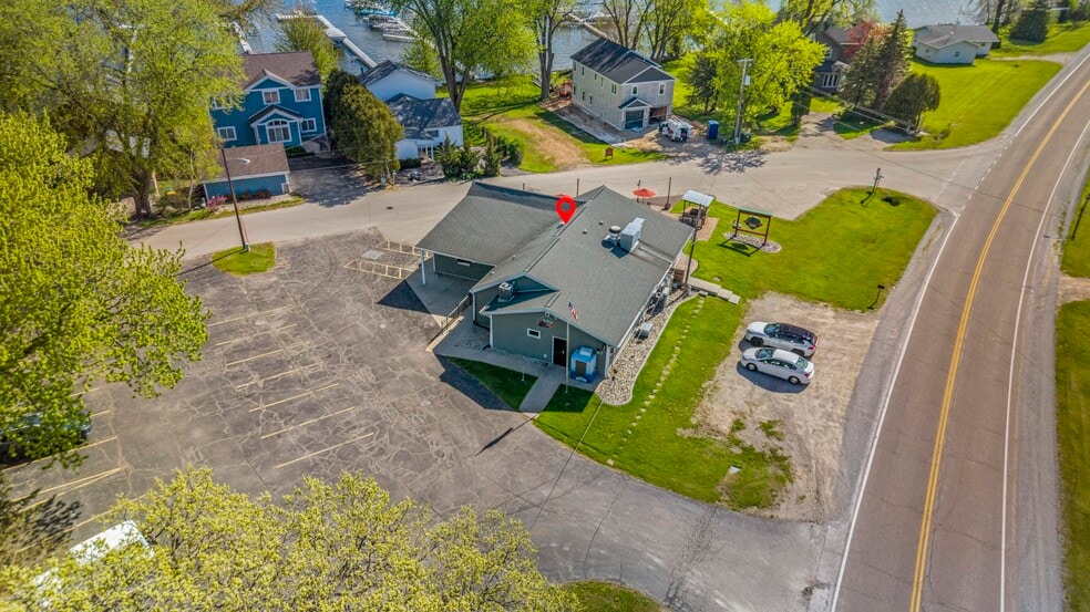 More Photos Of N4111 S Lakeshore Dr, Markesan Restaurant For Sale