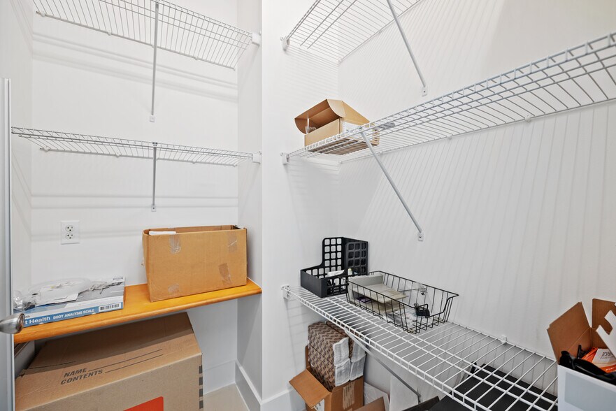 More Photos Of 175 SW 7th St, Miami Medical For Lease