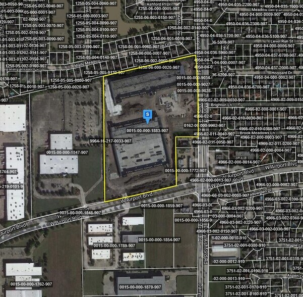 More Photos Of 12520 W Airport Blvd, Sugar Land Distribution For Lease