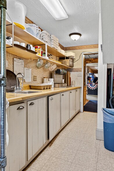 More Photos Of 1281 OH-183, Atwater Restaurant For Sale
