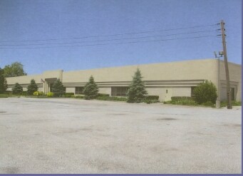 More Photos Of 7 Aerial Way, Syosset Showroom For Lease