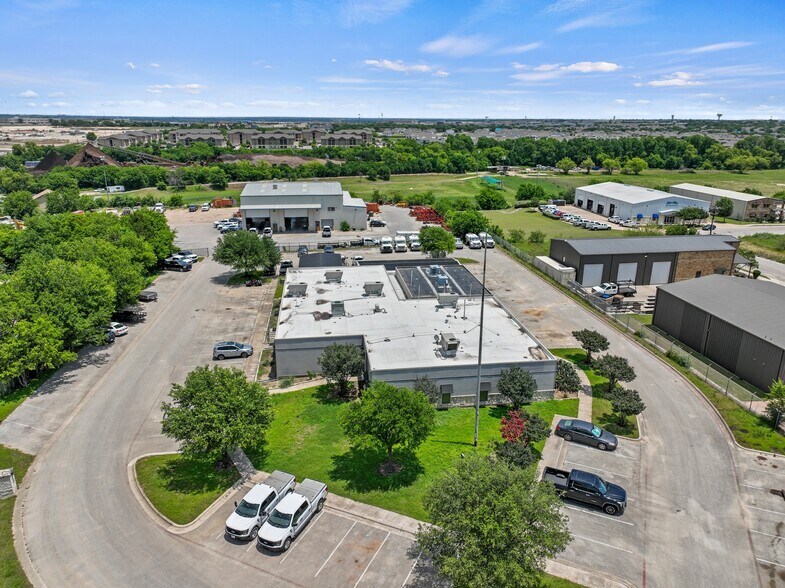 More Photos Of 2336 Picadilly Dr, Round Rock Warehouse For Sale