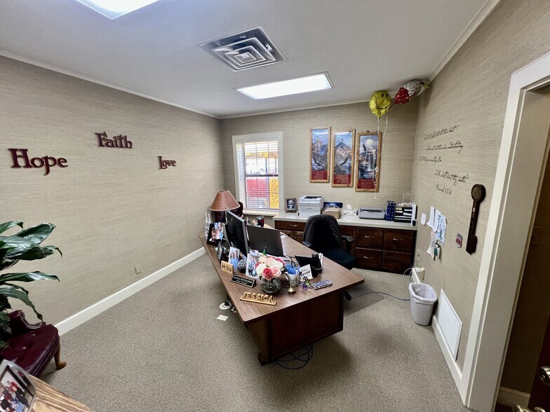 More Photos Of 620 4th St, Graham Office For Sale