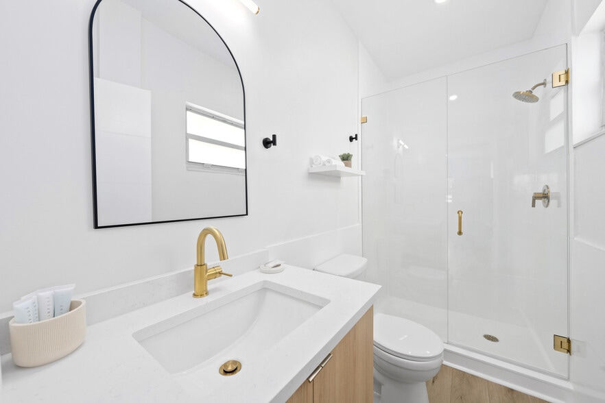 More Photos Of 525 N Federal Hwy, Lake Worth Beach Multifamily For Sale