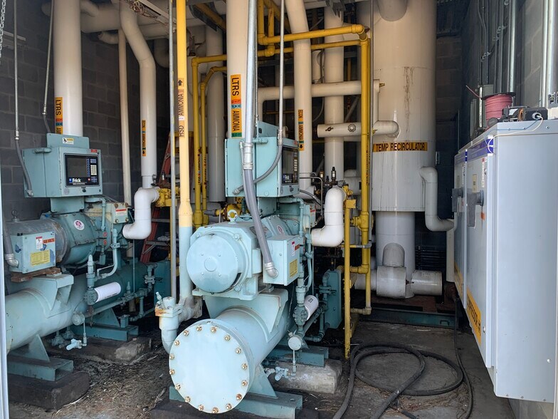 More Photos Of 1208 Wynn St, Greensboro Manufacturing For Sale