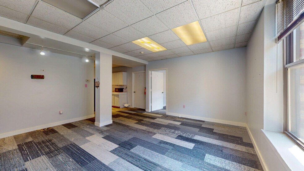 More Photos Of 68 Center St, Waterbury Storefront Retail Residential For Sale