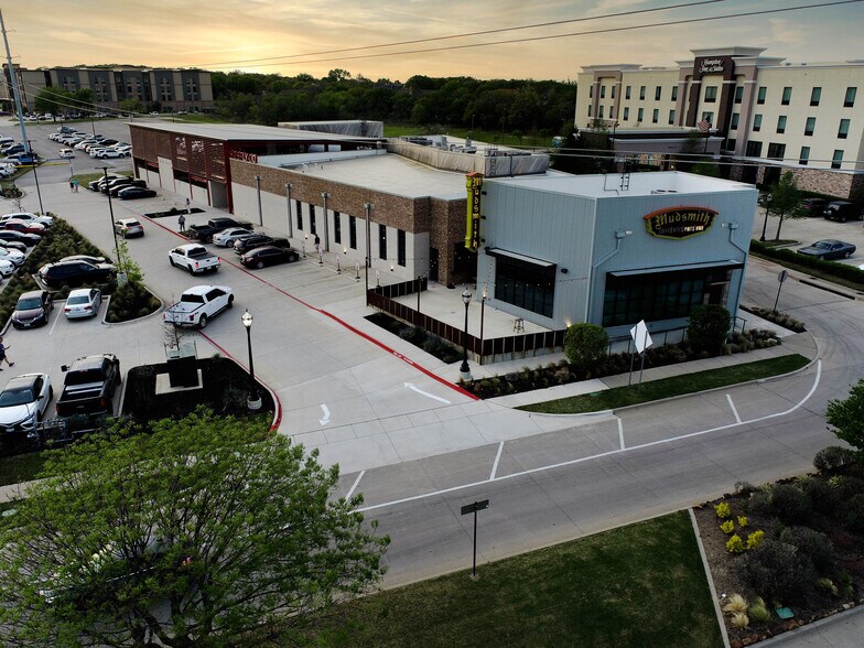 More Photos Of 2980 SH TX-114 Frontage Rd, Trophy Club General Retail For Sale