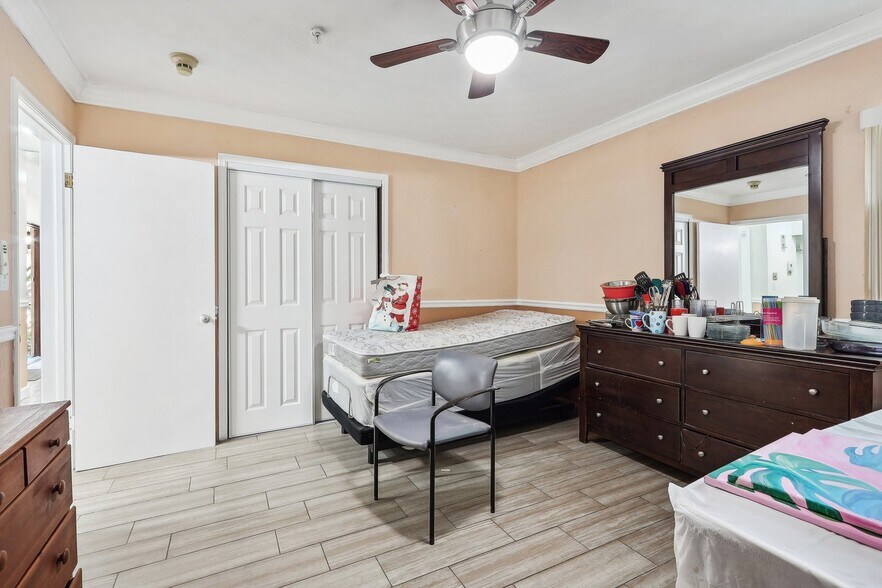 More Photos Of 201 Rosefield Ave, Leesburg Healthcare For Sale