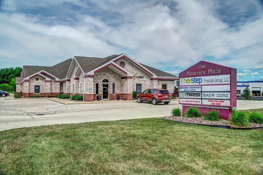 More Photos Of 1540 Main Ave, De Pere Office For Lease