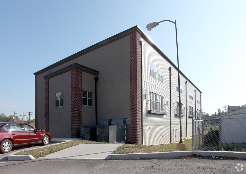 More Photos Of Suite 3, Bloomington Apartments For Lease