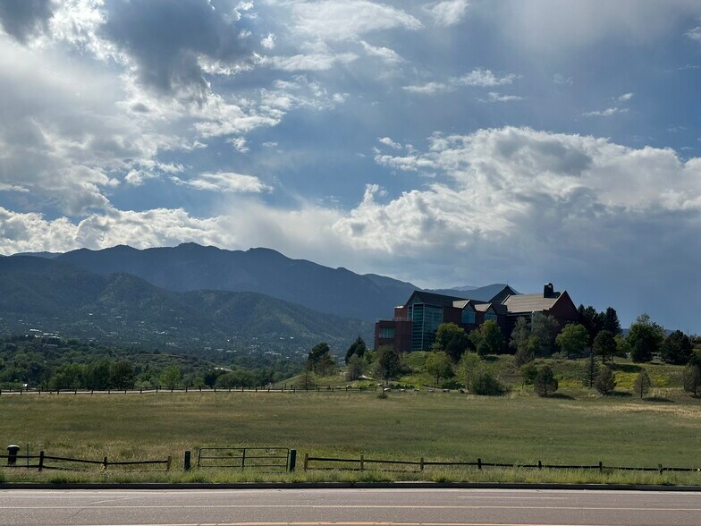 More Photos Of 1403-1407 S 8th St, Colorado Springs Storefront Retail Office For Sale