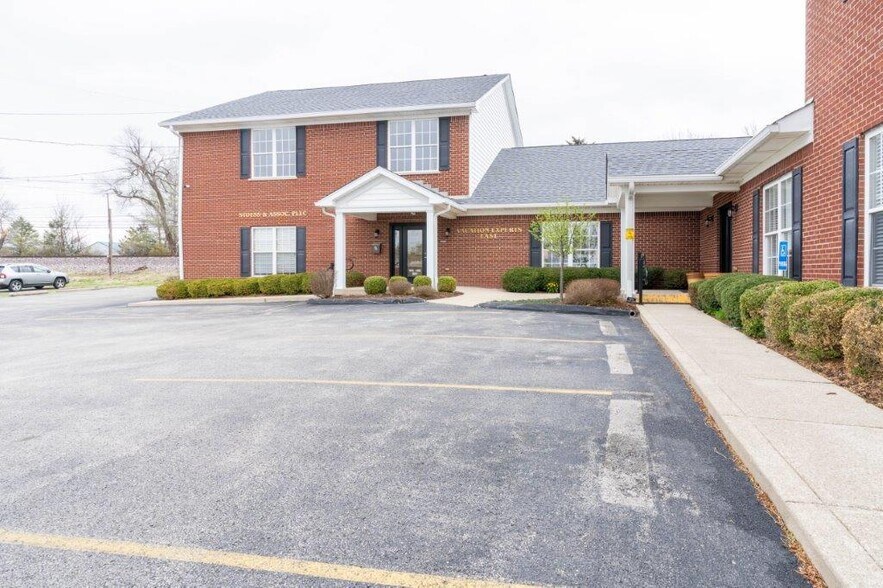 More Photos Of 6344 W Highway 146, Crestwood Medical For Lease