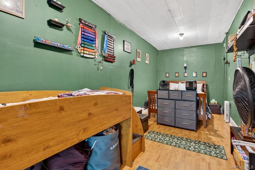 More Photos Of 34 Sutton St, Brooklyn Apartments For Sale