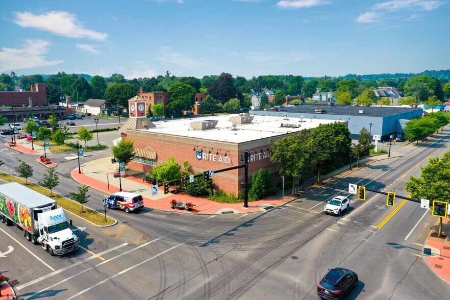 More Photos Of 101 S Main St, Newark Drugstore For Sale