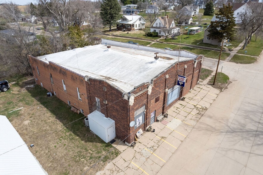 More Photos Of 134 E 2nd St, Leigh Sports And Entertainment For Sale