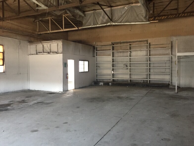 More Photos Of 219-230 W Commercial St, Elko Flex For Lease