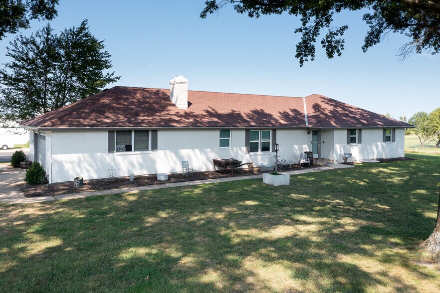 More Photos Of 22617 155th St, Basehor Self Storage For Sale