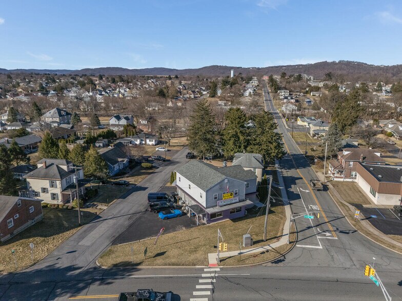 More Photos Of 615 3rd Ave, Alpha Freestanding For Sale