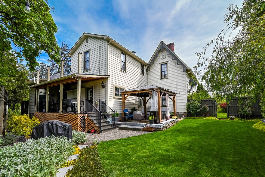 More Photos Of 236 SE Stephens St, Roseburg Hospitality For Sale