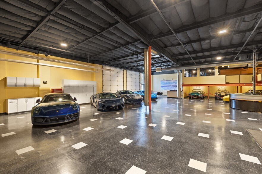 More Photos Of 521 Charcot Ave, San Jose Showroom For Sale