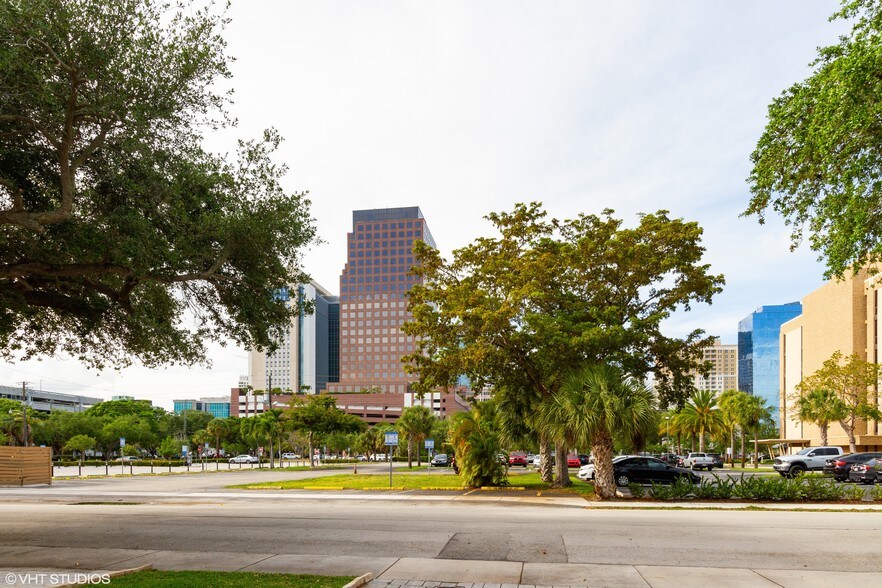 More Photos Of 212 SE 8th St, Fort Lauderdale Office Residential For Sale