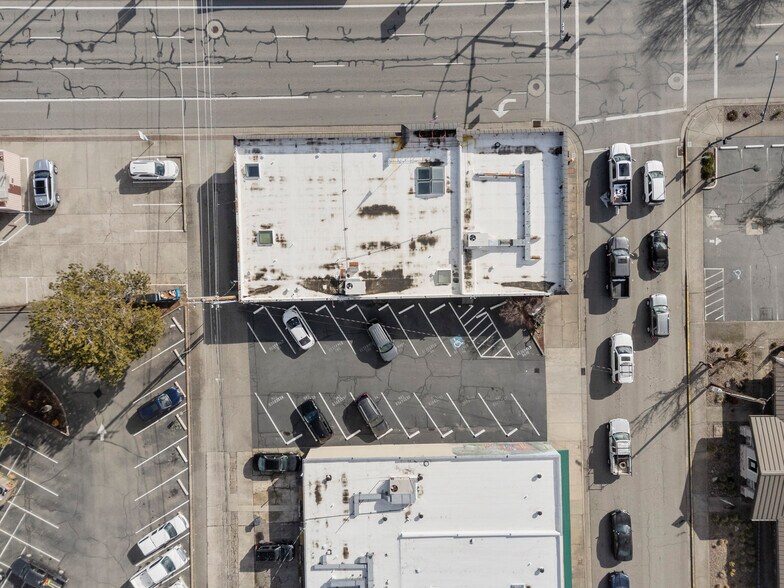 More Photos Of 206 NE 7th St, Grants Pass Office For Sale