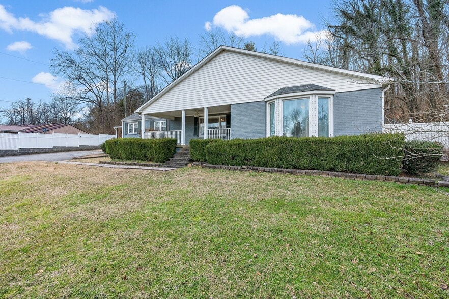 Primary Photo Of 1332 S Dickerson Rd, Goodlettsville Land For Sale