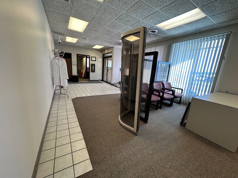 More Photos Of 1219 N Mitchell St, Cadillac Bank For Lease