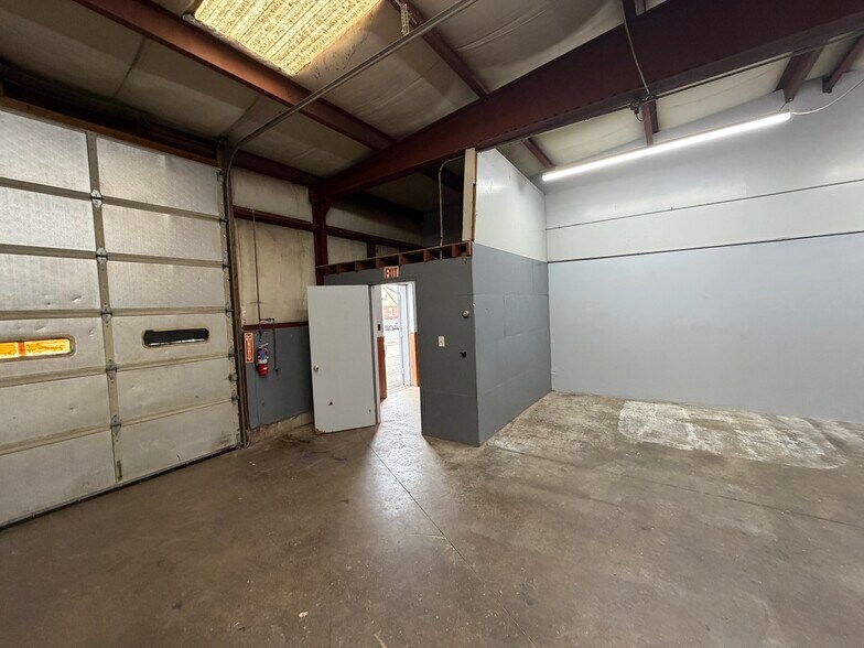 More Photos Of 179 Coccomo St, New Britain Industrial For Sale