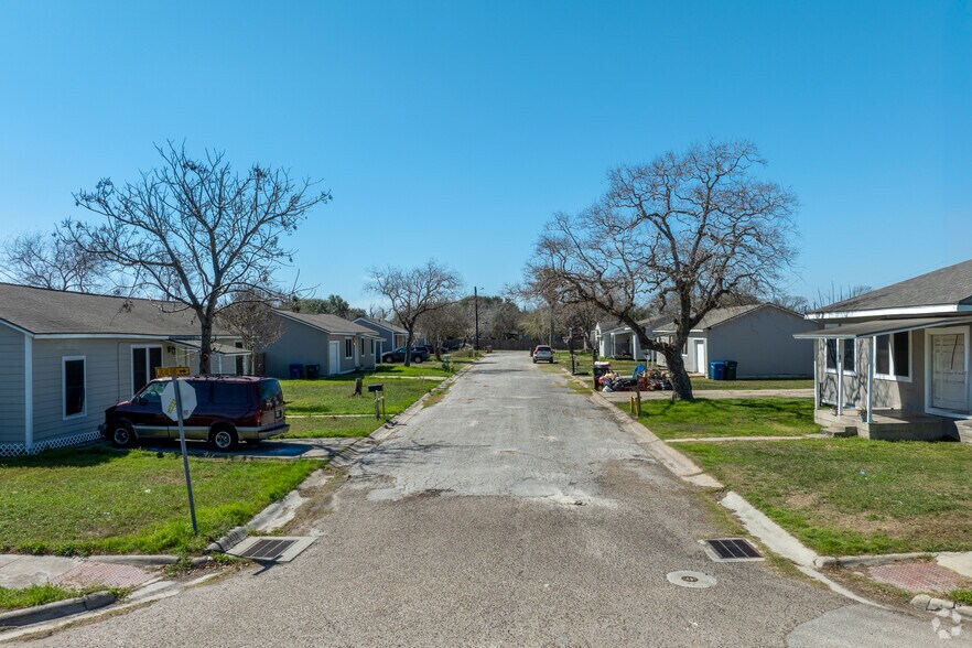 More Photos Of 10901 Annaville Rd, Corpus Christi Apartments For Sale