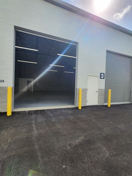 More Photos Of 3031 Palm Beach Blvd, Fort Myers Warehouse For Lease