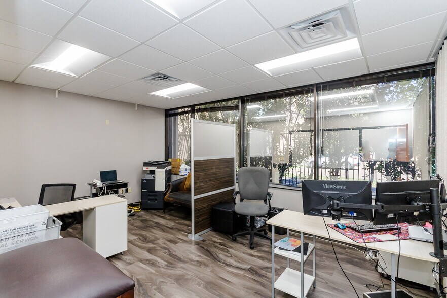 More Photos Of 5477 Glen Lakes Dr, Dallas Medical For Lease