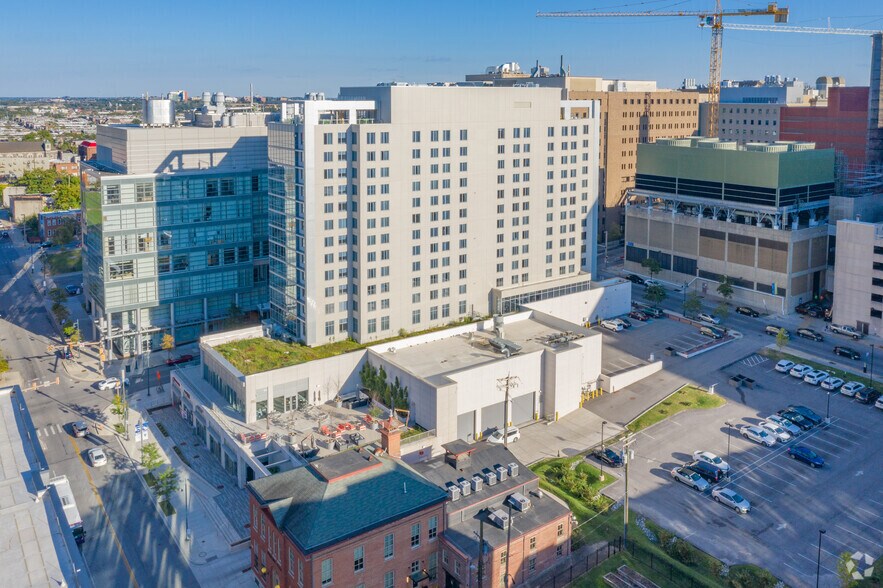 More Photos Of 800 N Wolfe St, Baltimore Hotel For Lease