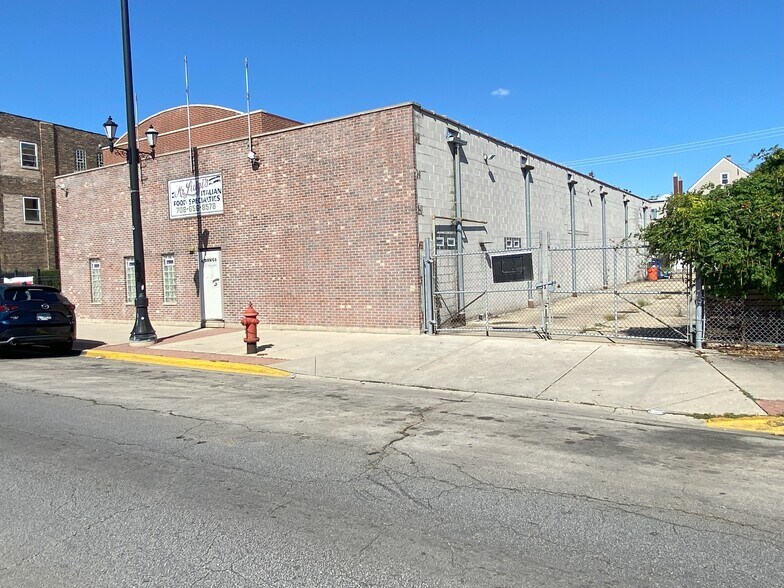 Primary Photo Of 5424-5428 25th St, Cicero Industrial For Sale
