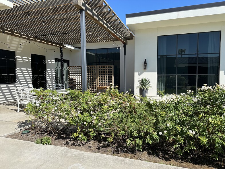 More Photos Of 4775 Memphis St, Dallas Light Distribution For Sale