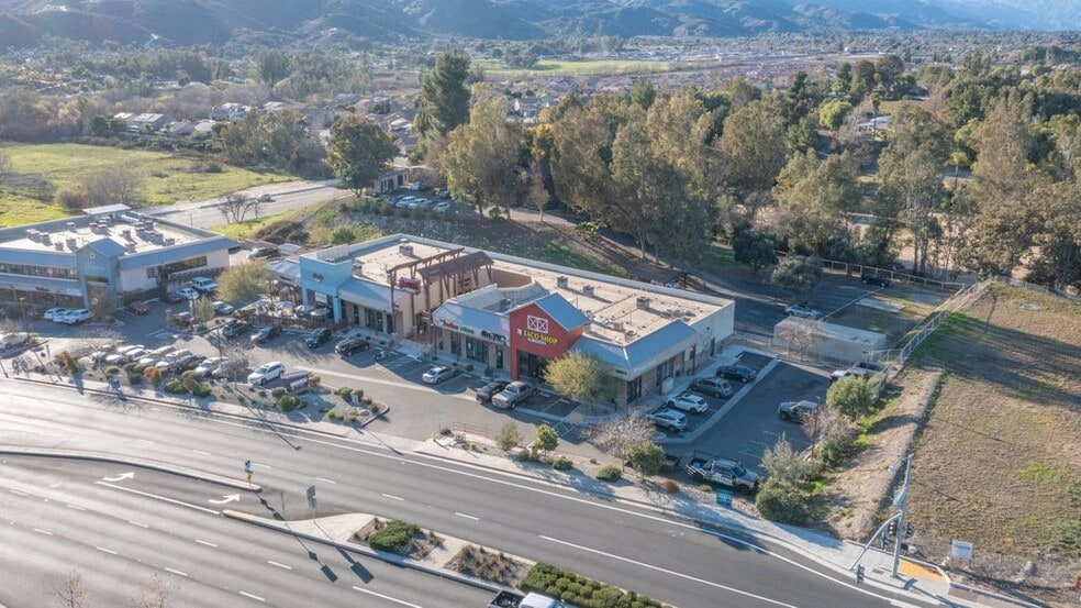 More Photos Of 32395A-32395B Clinton Keith Rd, Wildomar Unknown For Lease