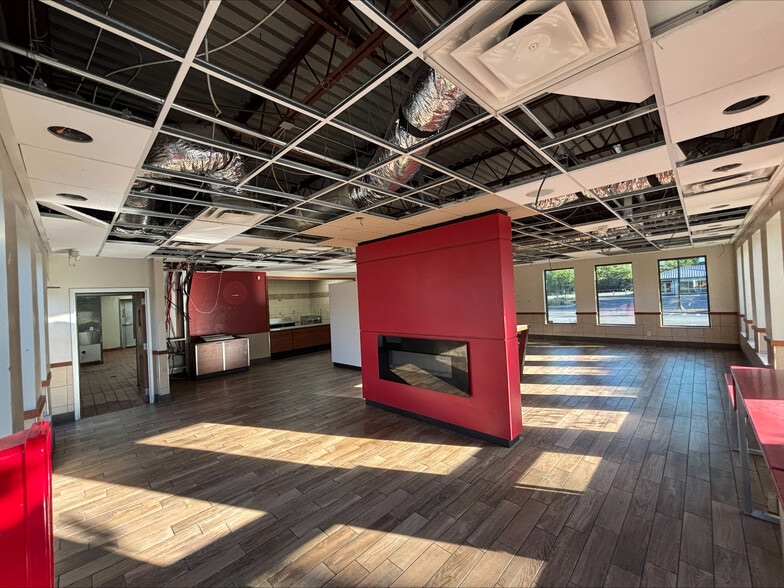 More Photos Of 935 Chuck Dawley Blvd, Mount Pleasant Fast Food For Lease