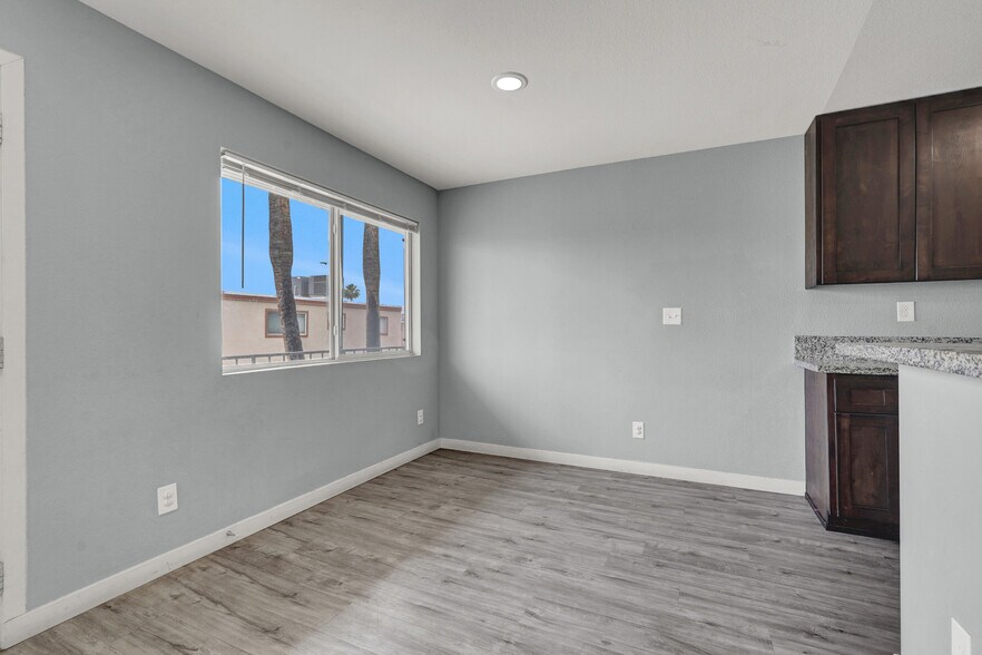 More Photos Of 521 Calcaterra Cir, Las Vegas Apartments For Sale