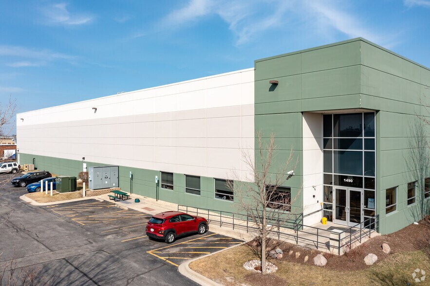 Primary Photo Of 1490 Chase Ave, Elk Grove Village Warehouse For Lease