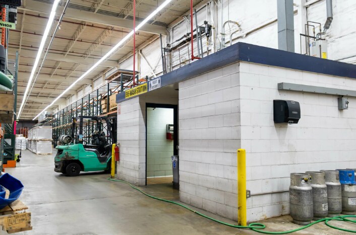 More Photos Of 2415 3rd Ave, Mankato Distribution For Lease