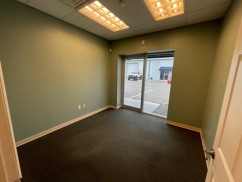 Primary Photo Of 711-751 Business Park Blvd, Winter Garden Warehouse For Lease