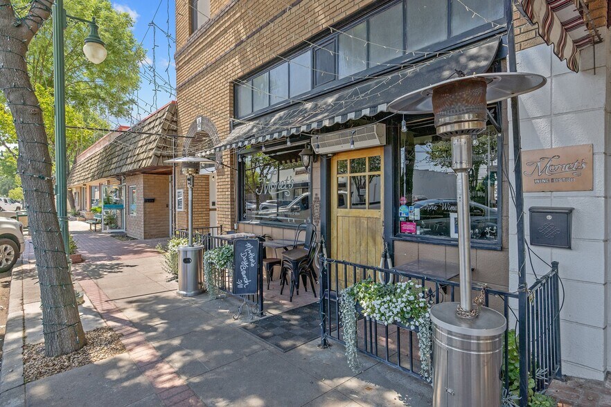 More Photos Of 128 S E St, Exeter Storefront For Sale