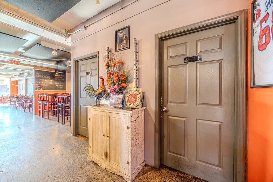 More Photos Of 201 W Commercial St, Lebanon Office For Sale