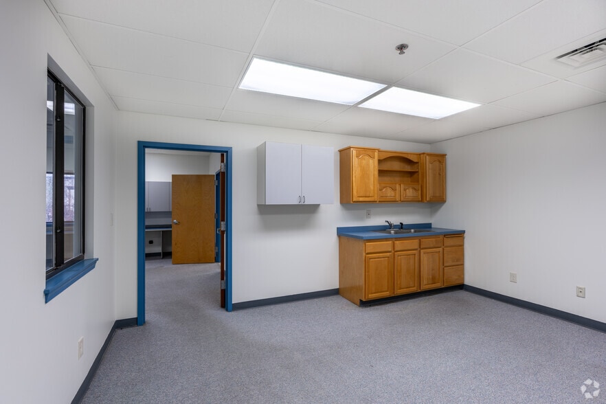 More Photos Of 1980 S West Blvd, Vineland Manufacturing For Sale