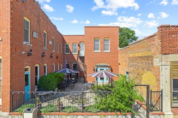 More Photos Of 215 Broadway St, Cottonwood Falls Hotel For Sale